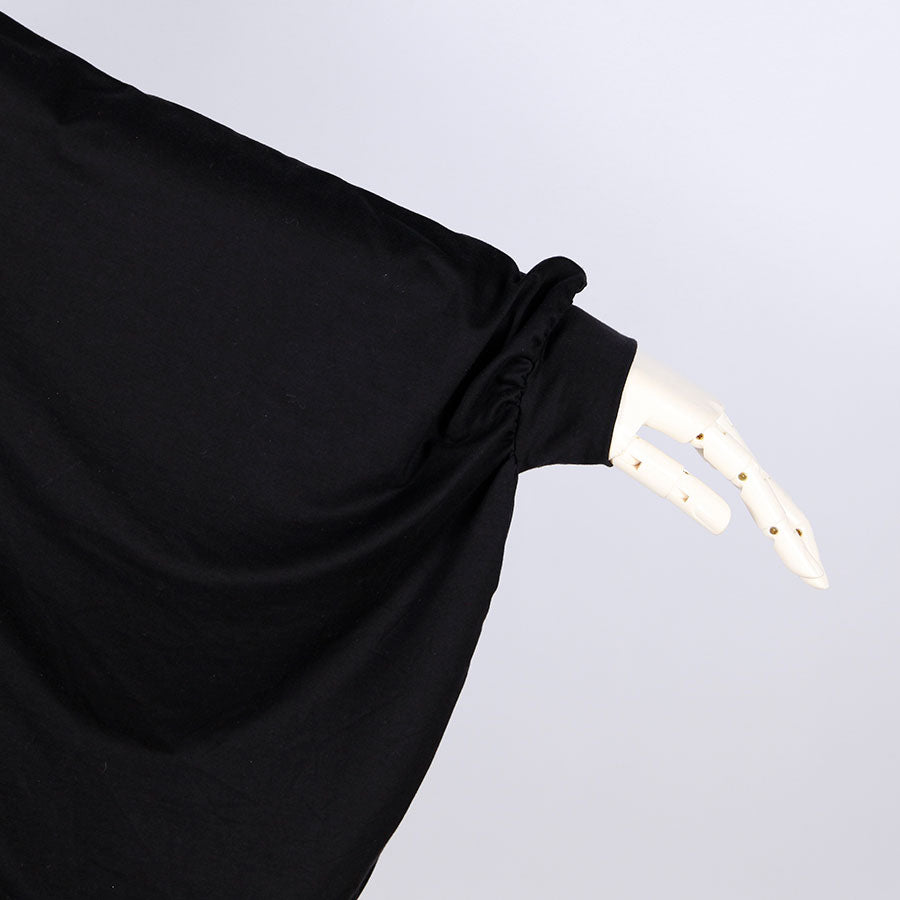 高领披肩袖拉链上衣