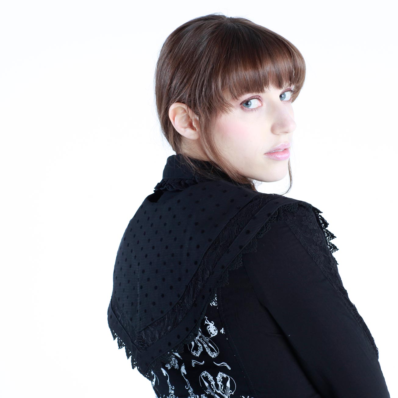Black Fish Collar