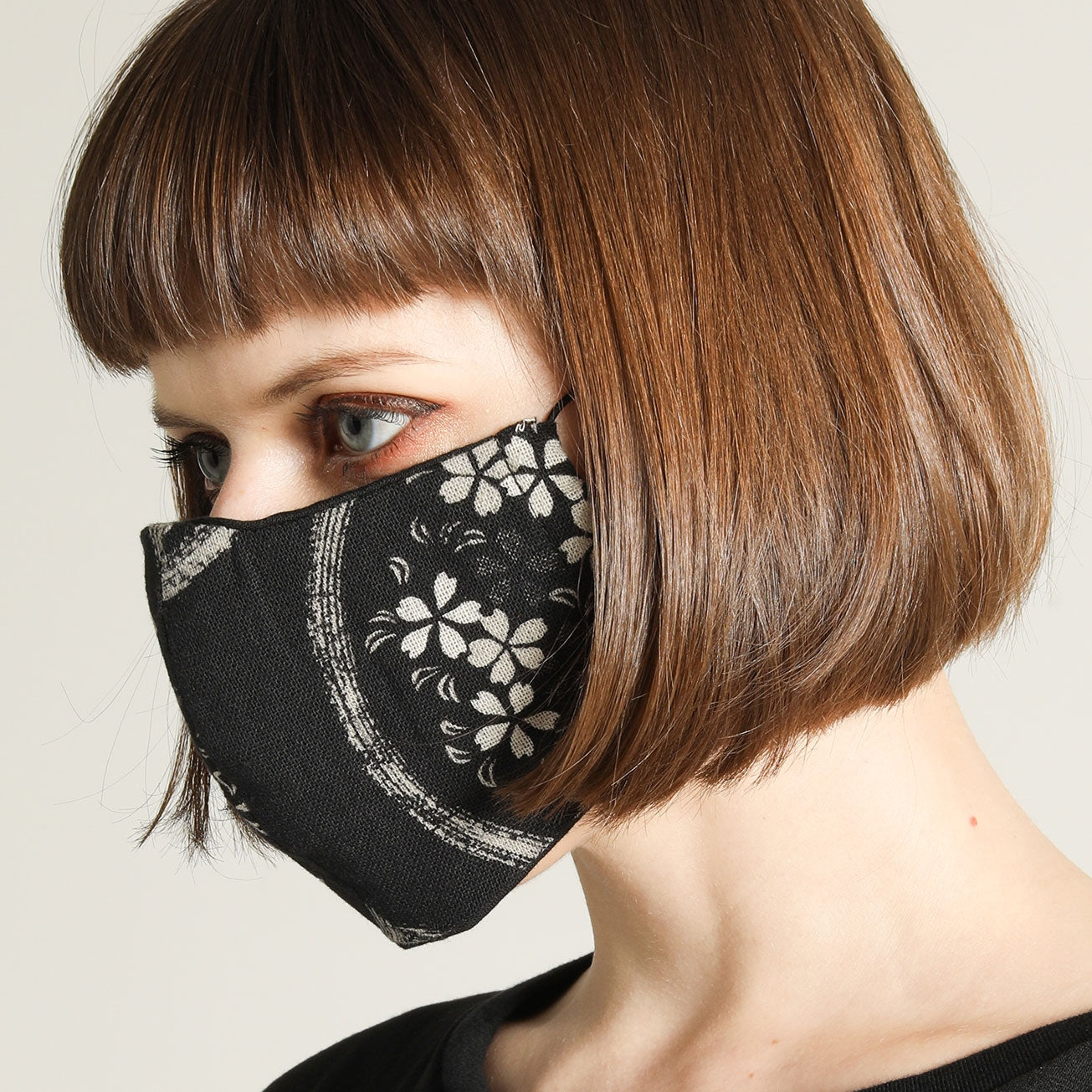 Black Cherry MASK WEAR / M