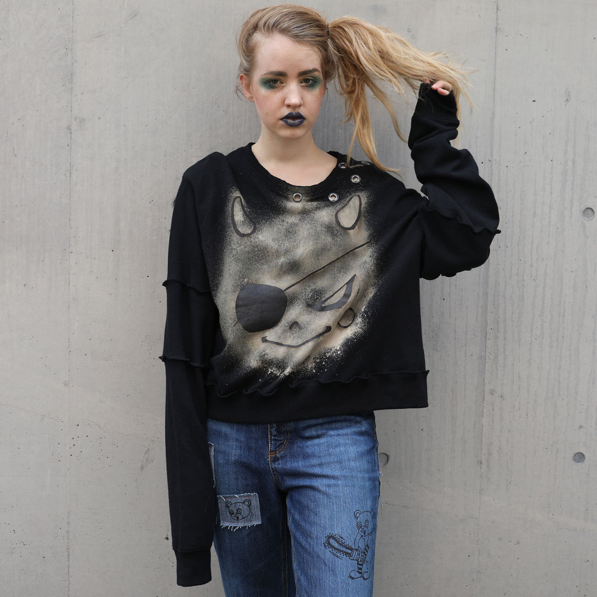 CUPID DEVIL BLEACH SWEATSHIRT