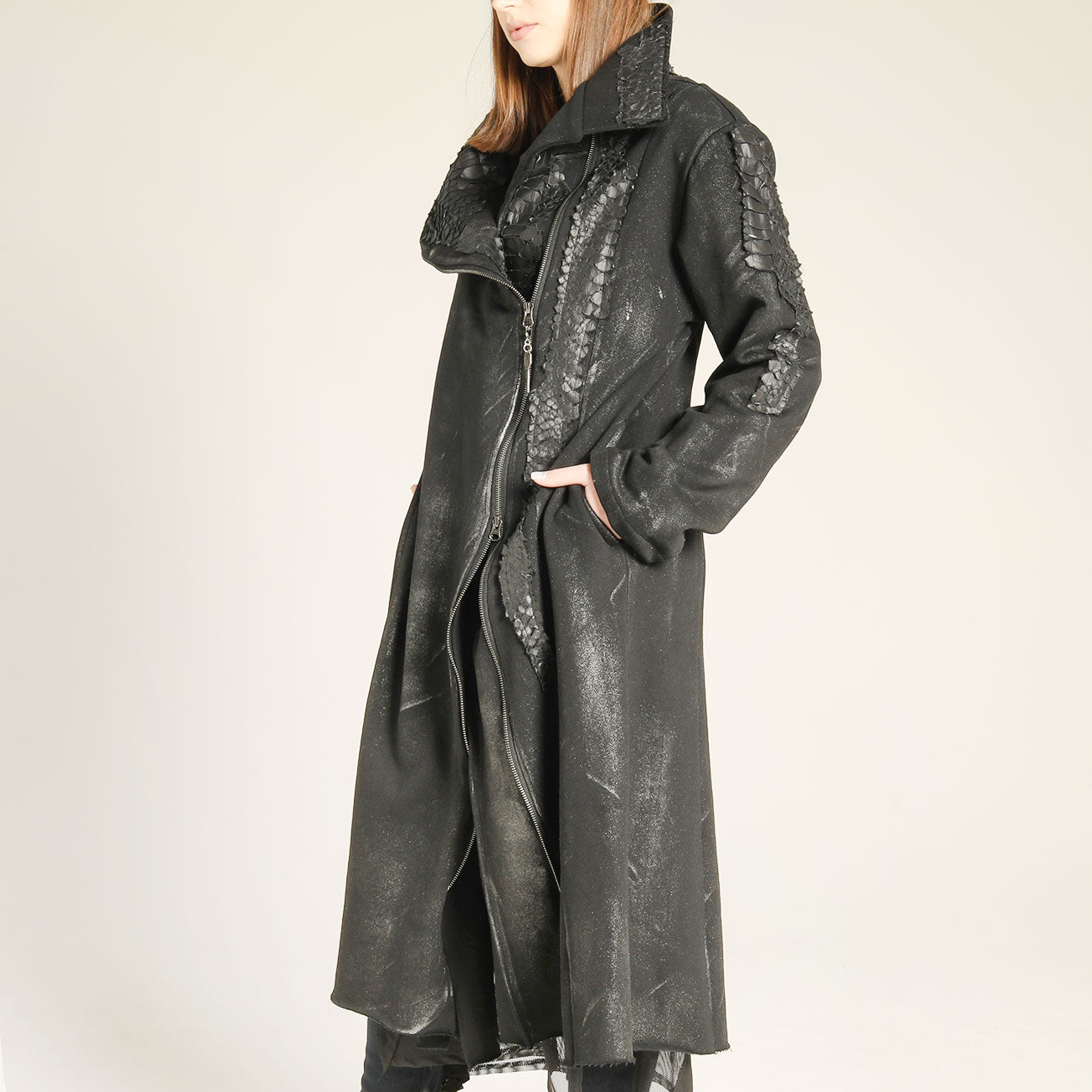 Dragon leather metal long Jacket (2サイズ)