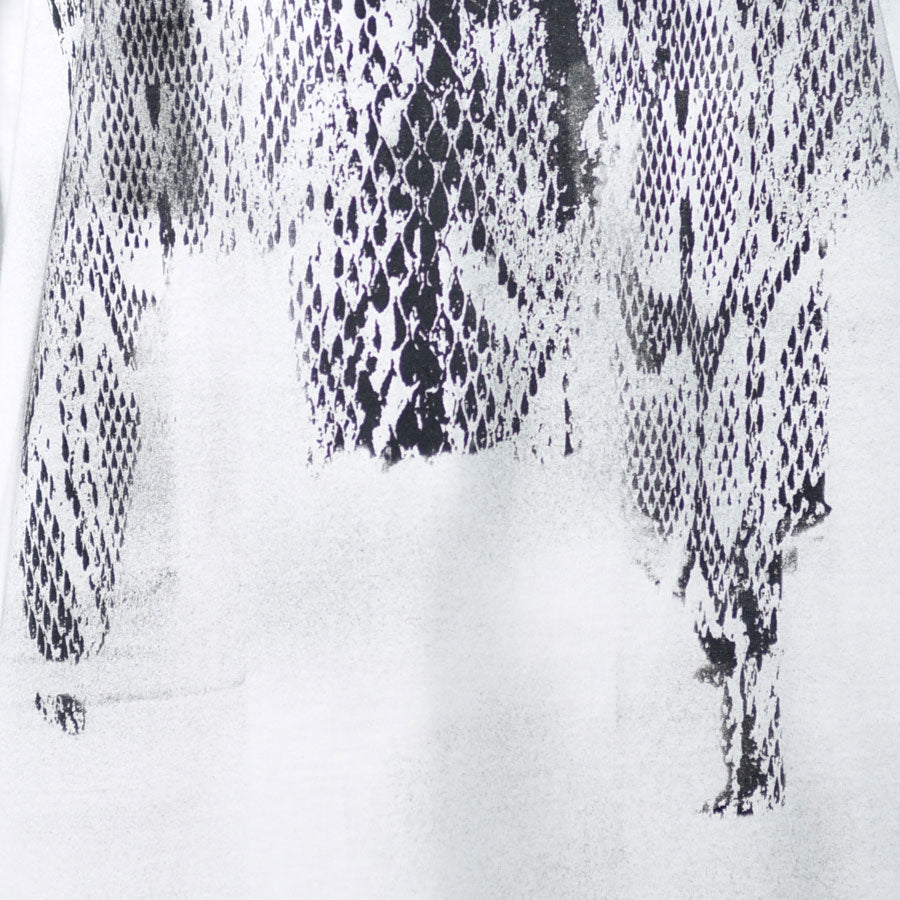 Snake Scale V-NECK T-SH (3 sizes)