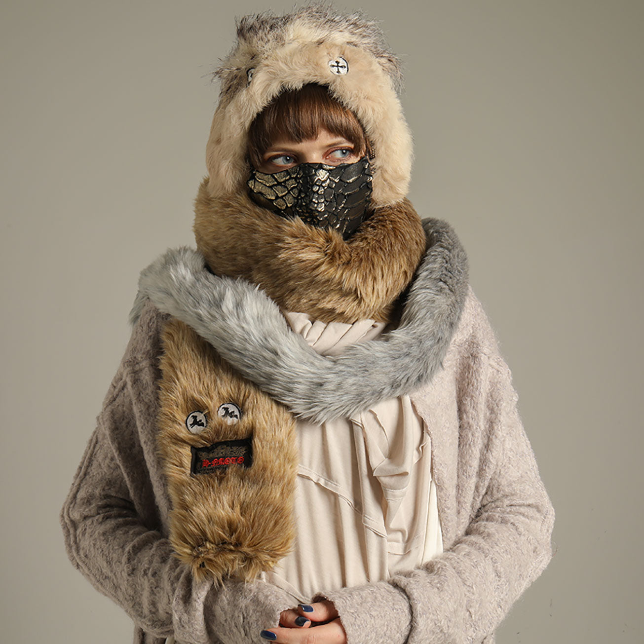 Monster brown eco-fur muffler