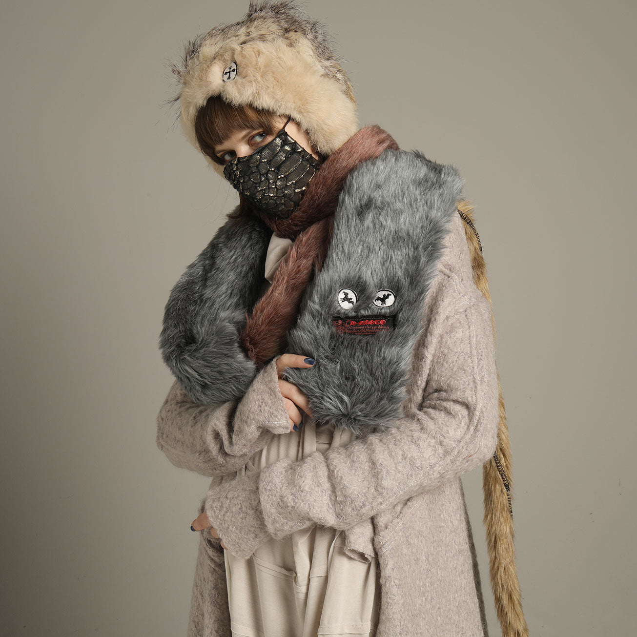 Monster gray eco-fur muffler
