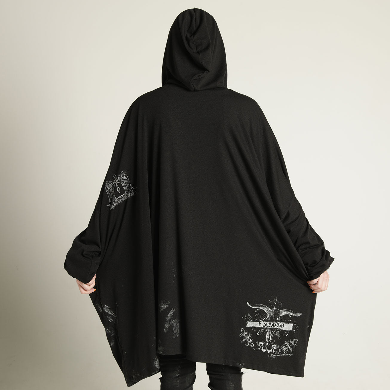 Ultra L silhouette cardigan