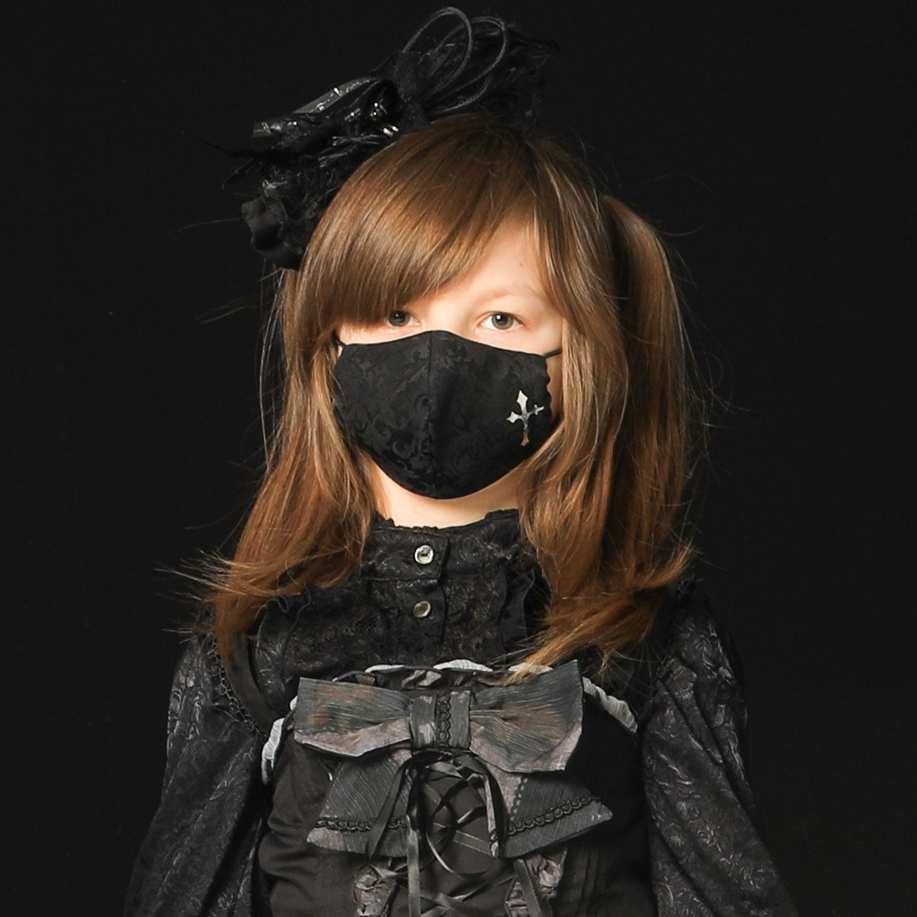 哥特式十字架儿童面具穿着