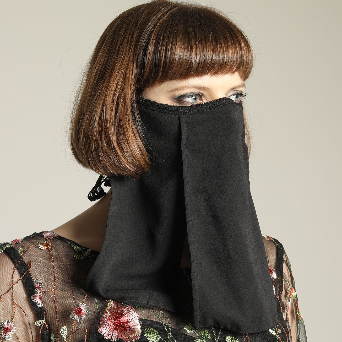 Black Chiffon Veil Mask Wear