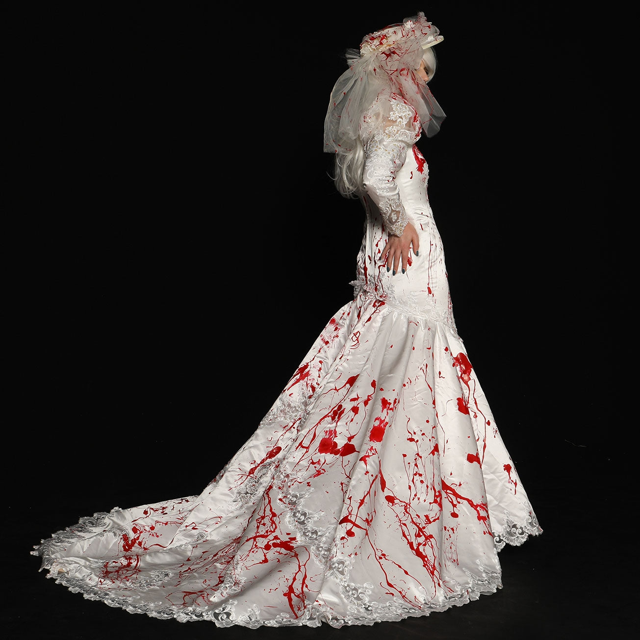 Bloody Mermaid Long Train Wedding Dress