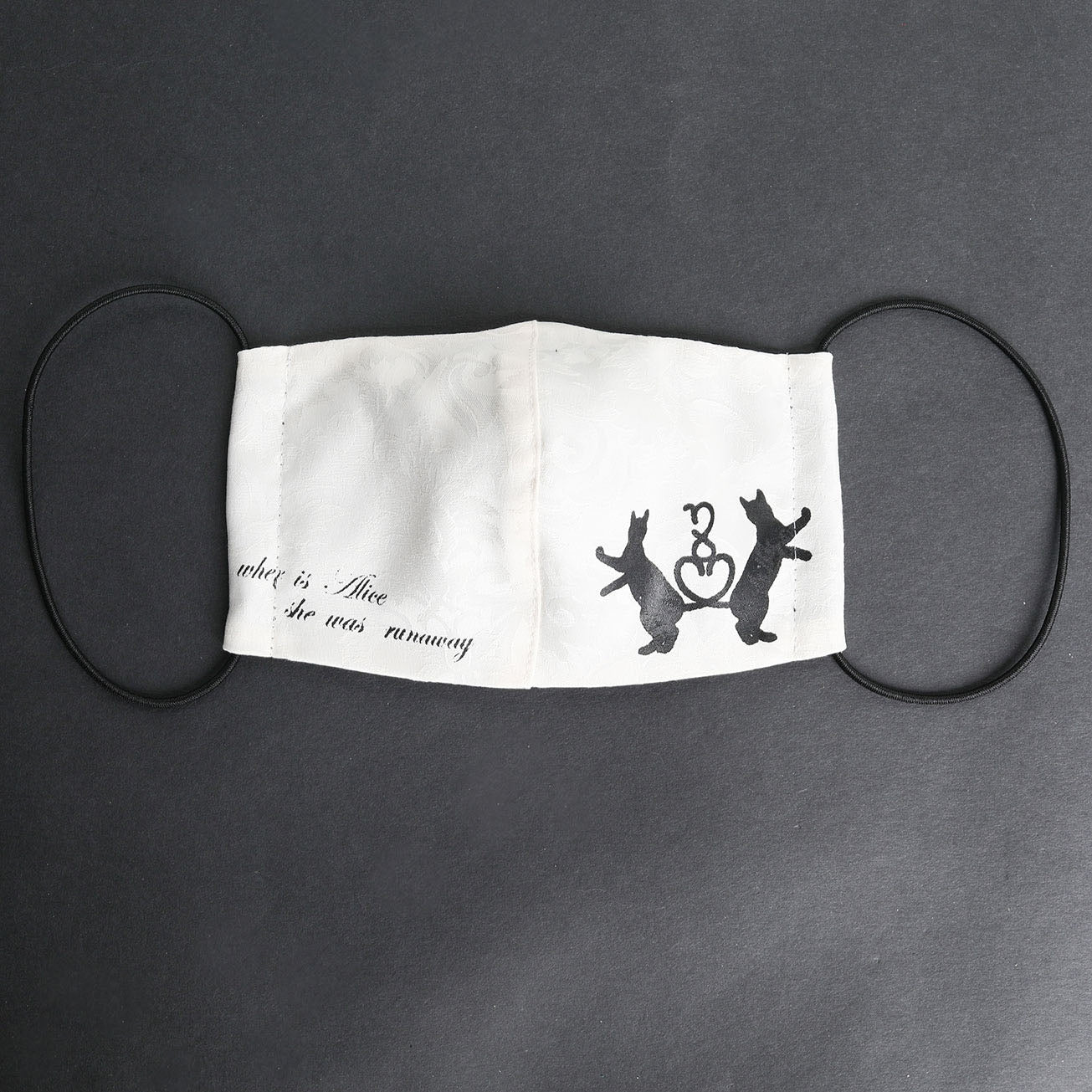 HEART CAT WONDERLAND MASK WEAR / M