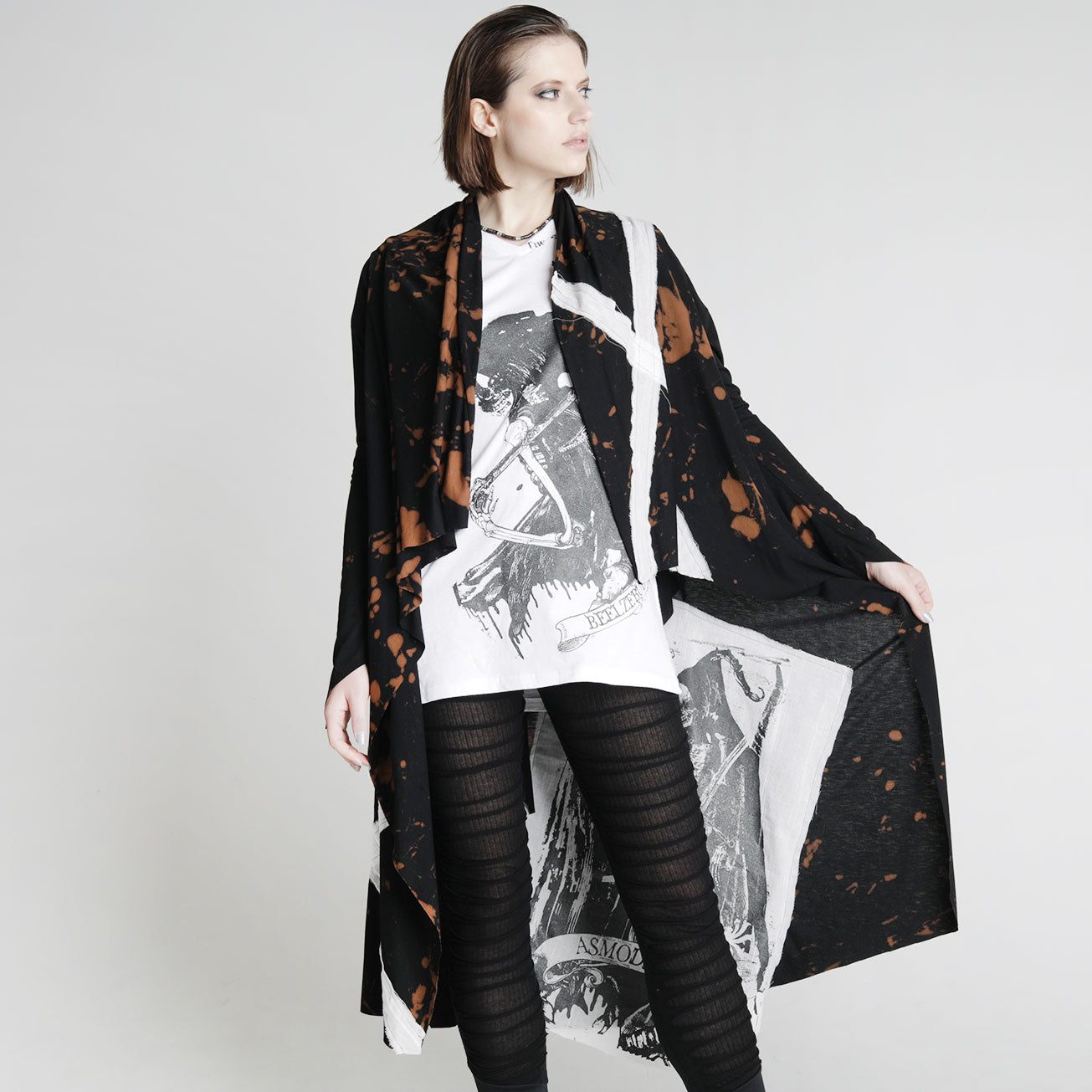 Beelzebub V领T-Sh/L。