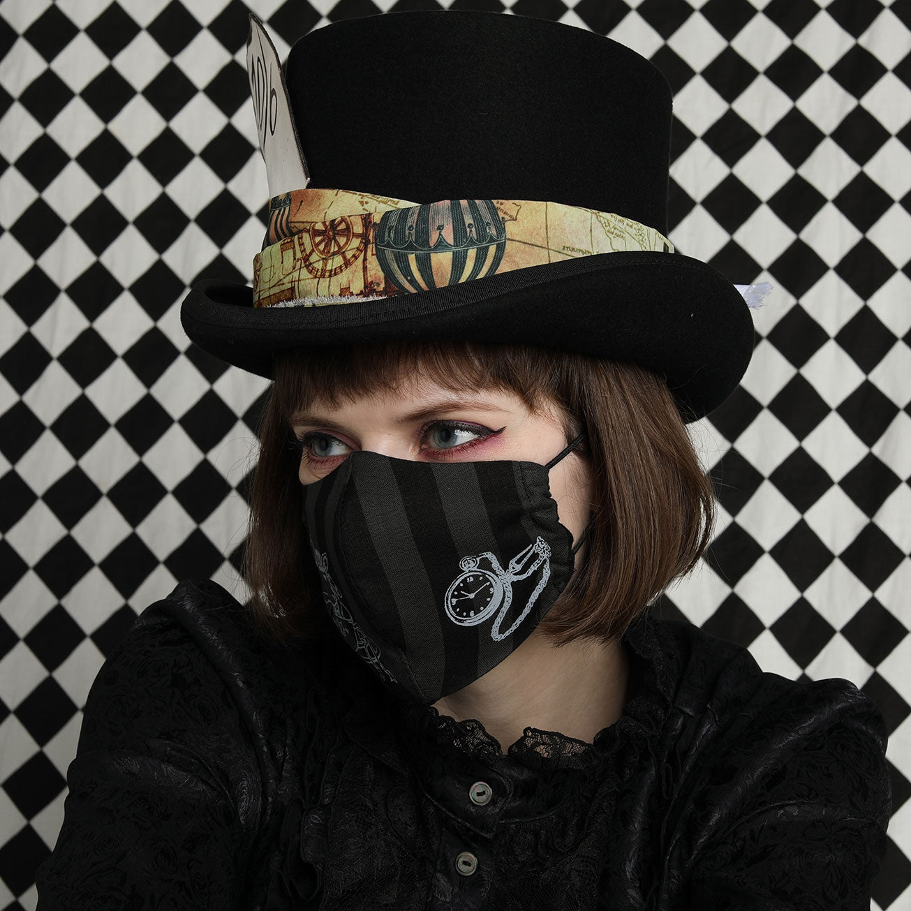 MAD HATTER AND POCKET WATCH MASK WEAR / M