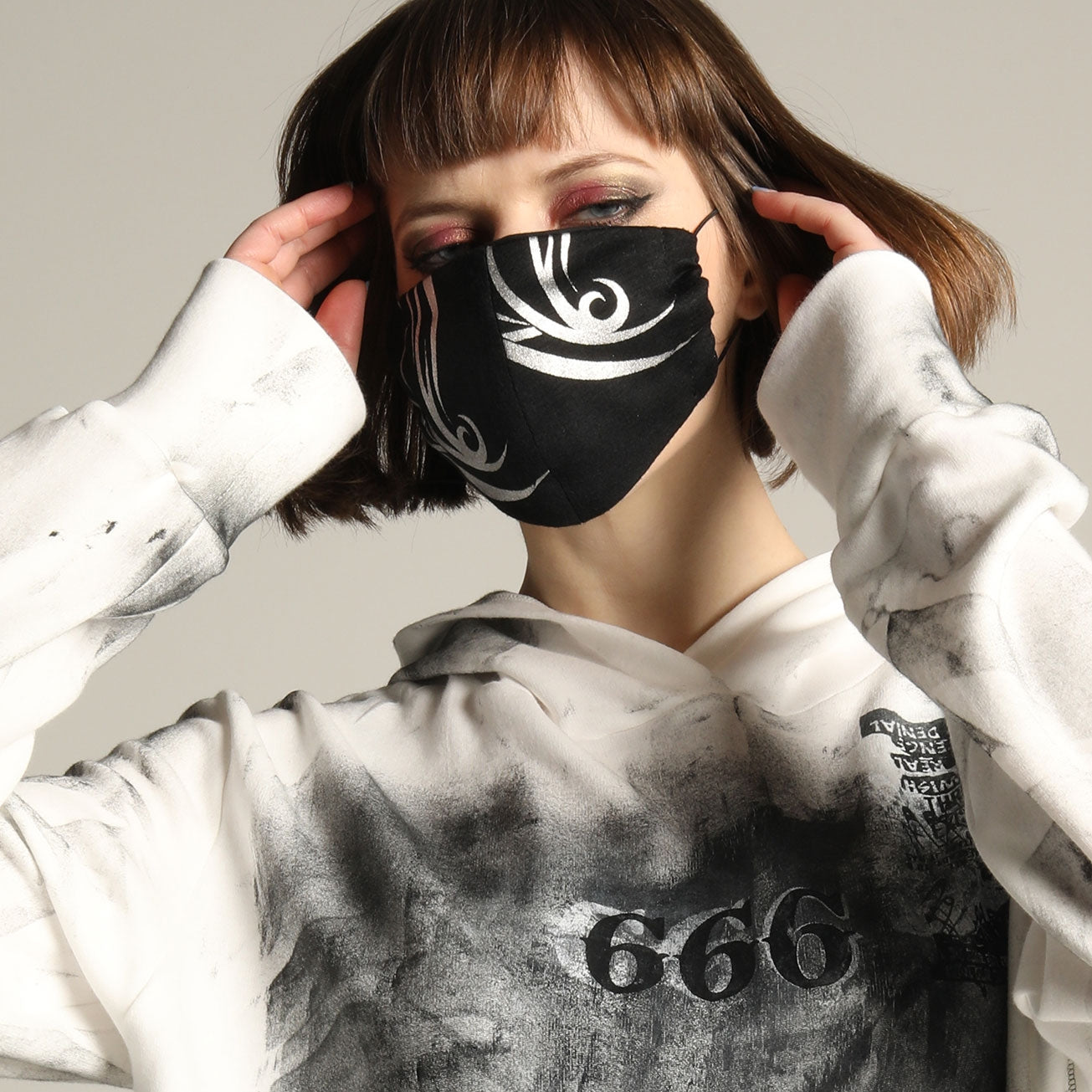 Silver tribal maskwear / L