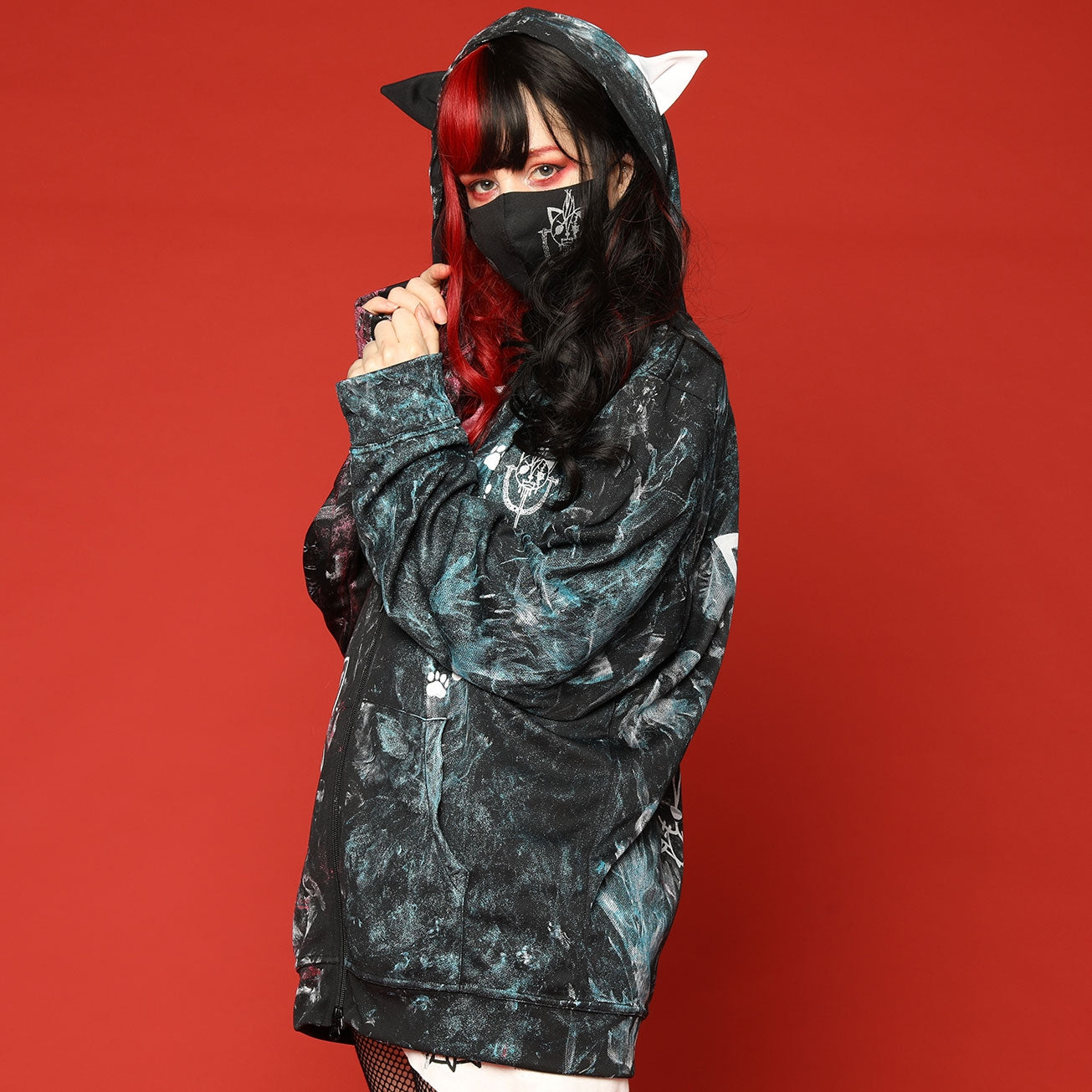 惩罚饥饿的面具穿着