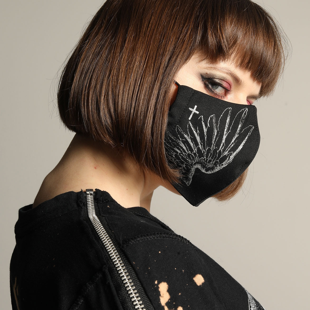 666 Dark Angel Mask Wear 2 / L