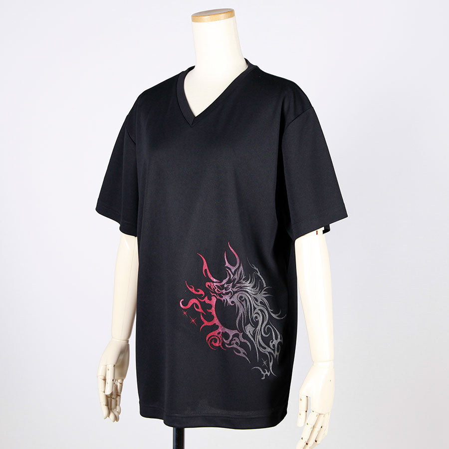 渐变深红色V领T恤（4个尺寸）