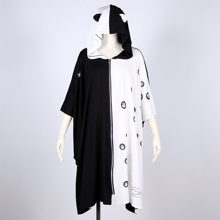 Cat Paw Monochrome Mantle Hoodie