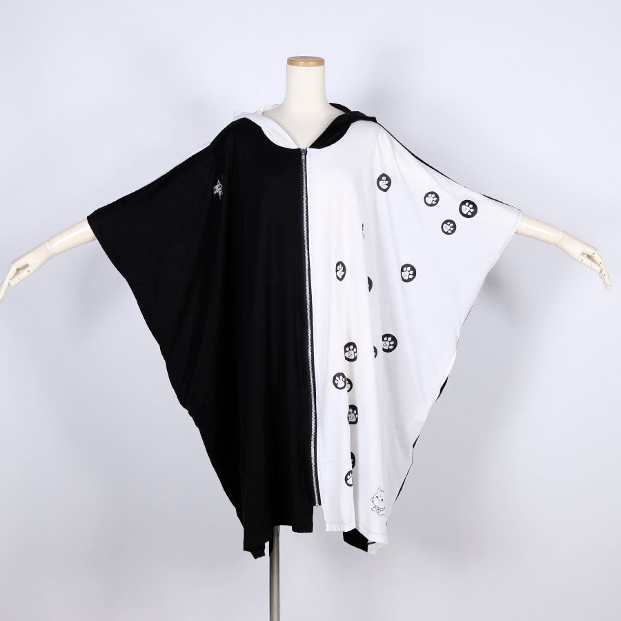 Cat Paw Monochrome Mantle Hoodie