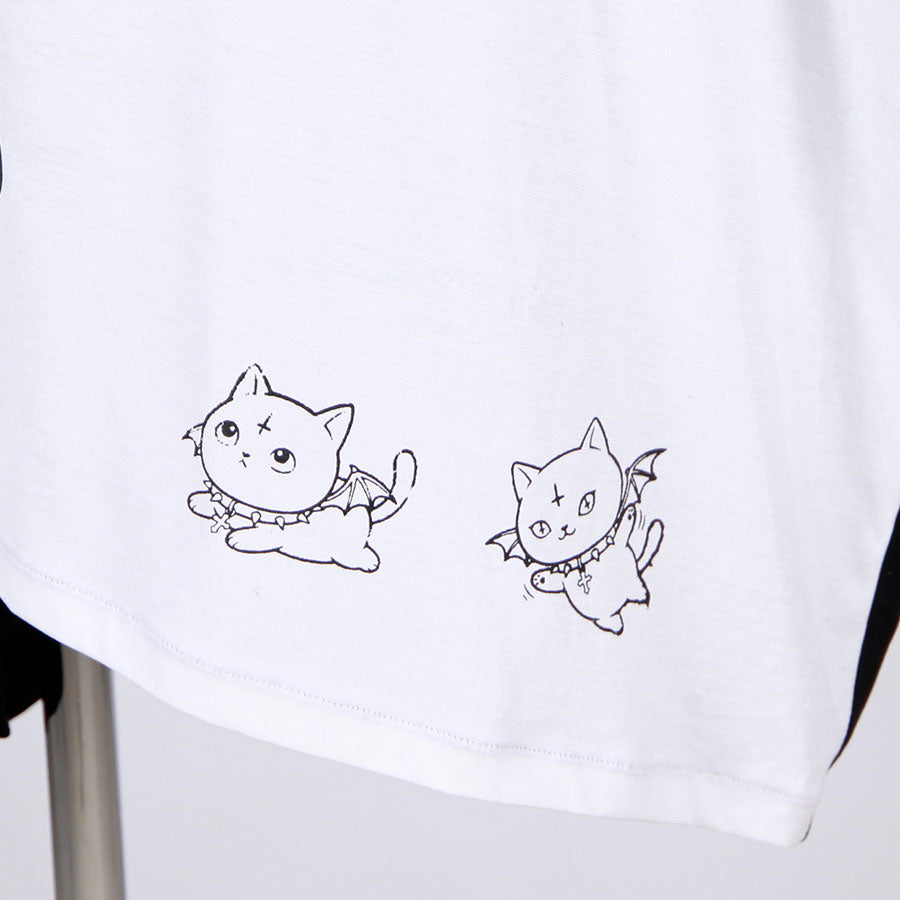 Cat Paw Monochrome Mantle Hoodie