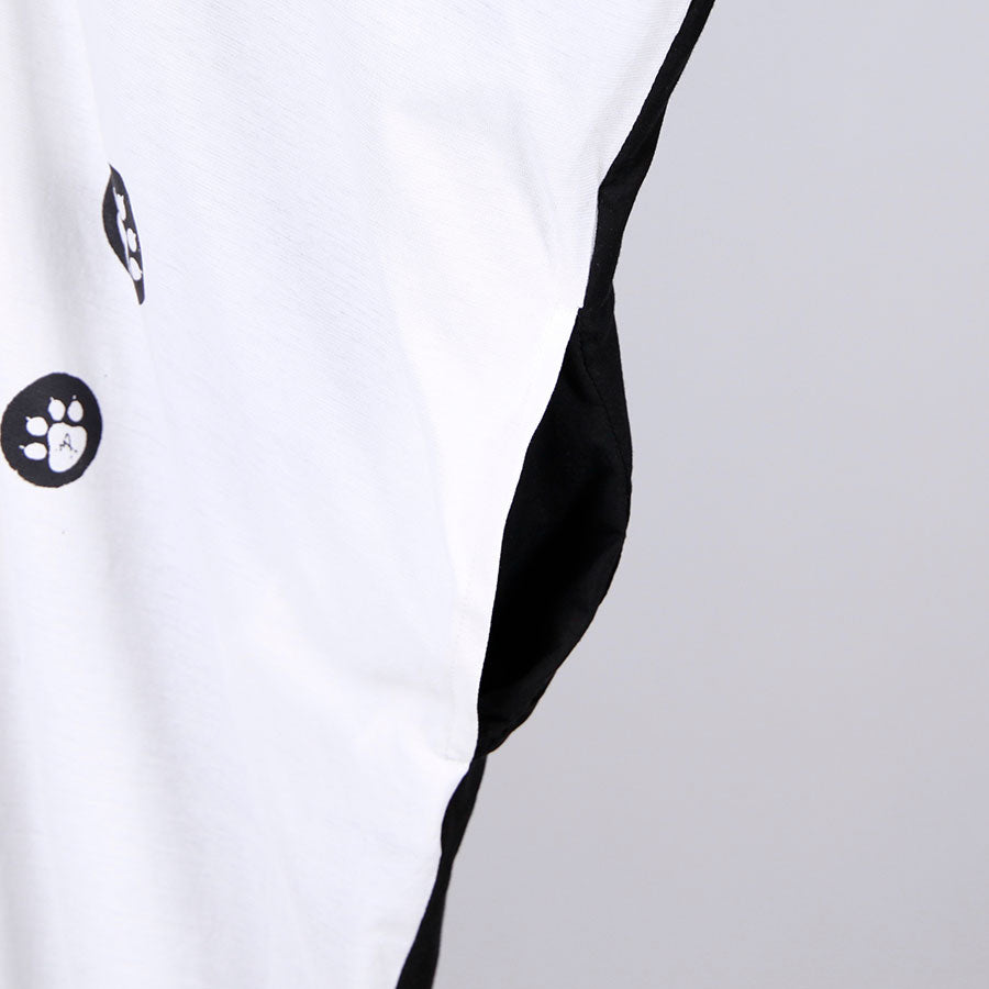 Cat Paw Monochrome Mantle Hoodie