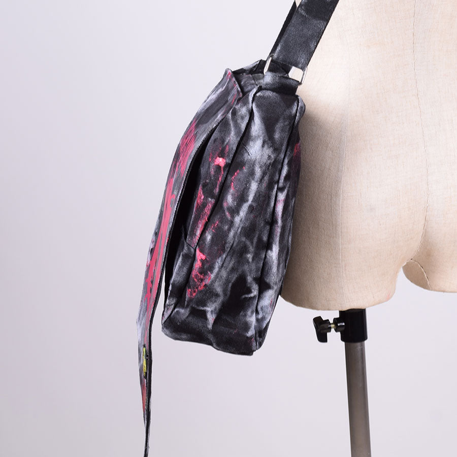 H&A Action Paint Shoulder BAG