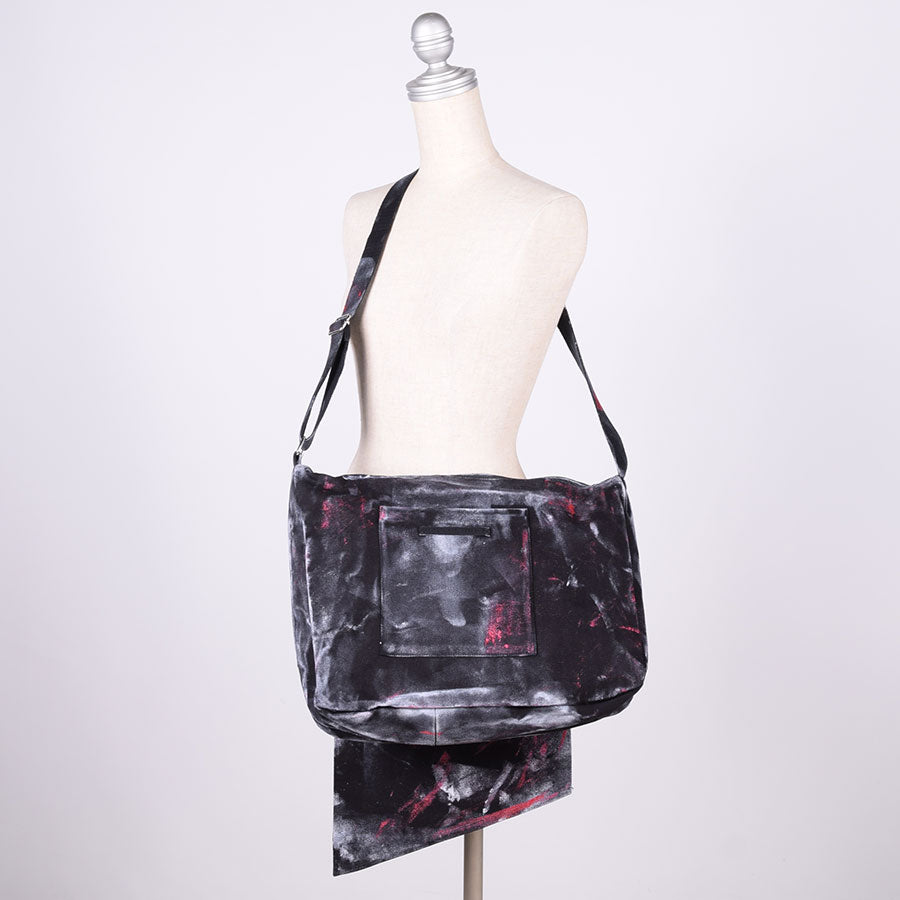 H&A Action Paint Shoulder BAG