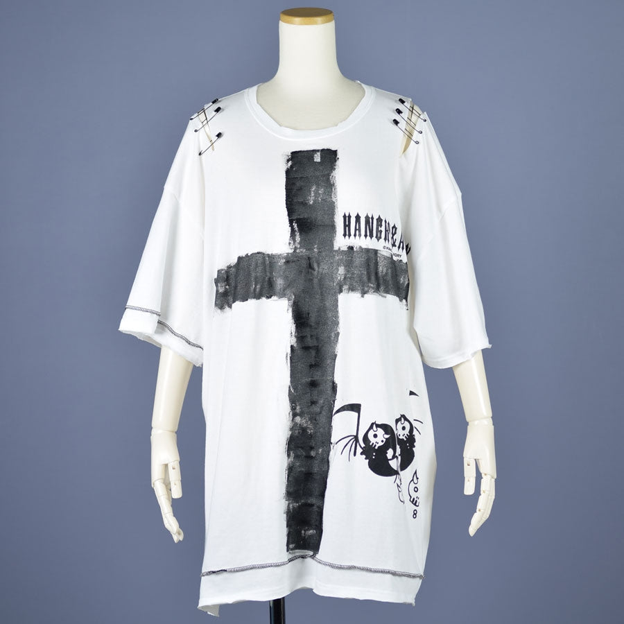 Hand-drawn cross oversize T-sh