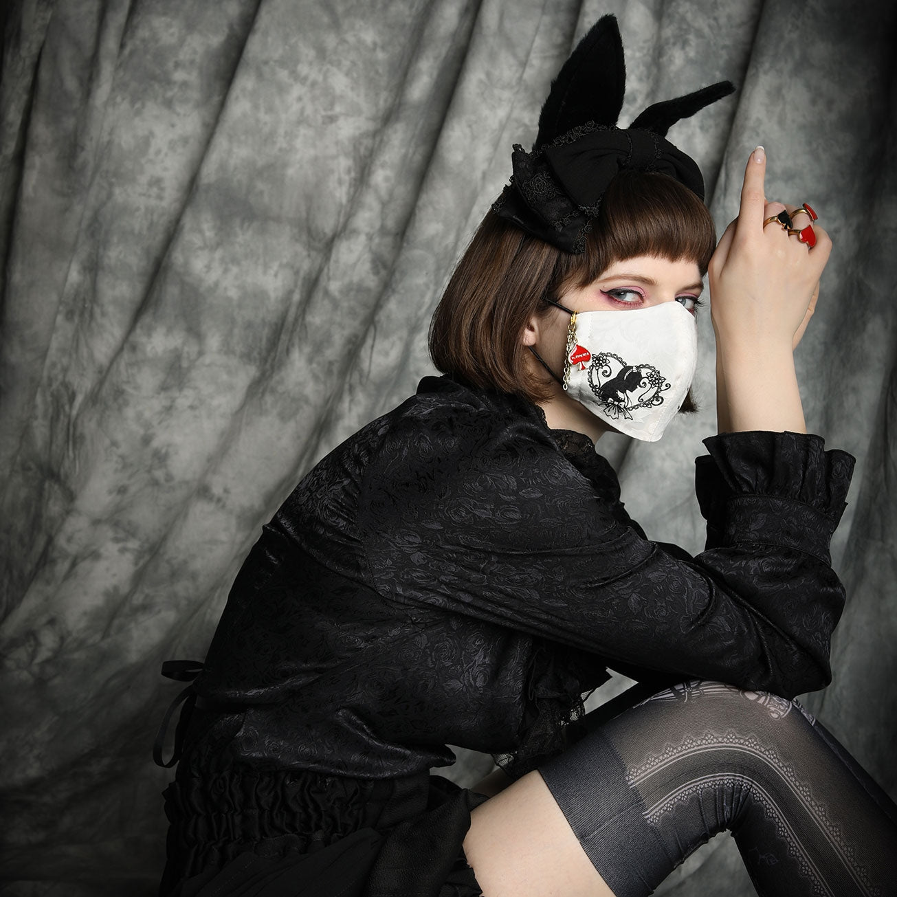Alice Mask Wear / M