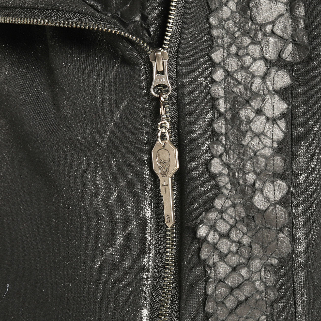 Dragon leather metal  long Jacket (2サイズ)