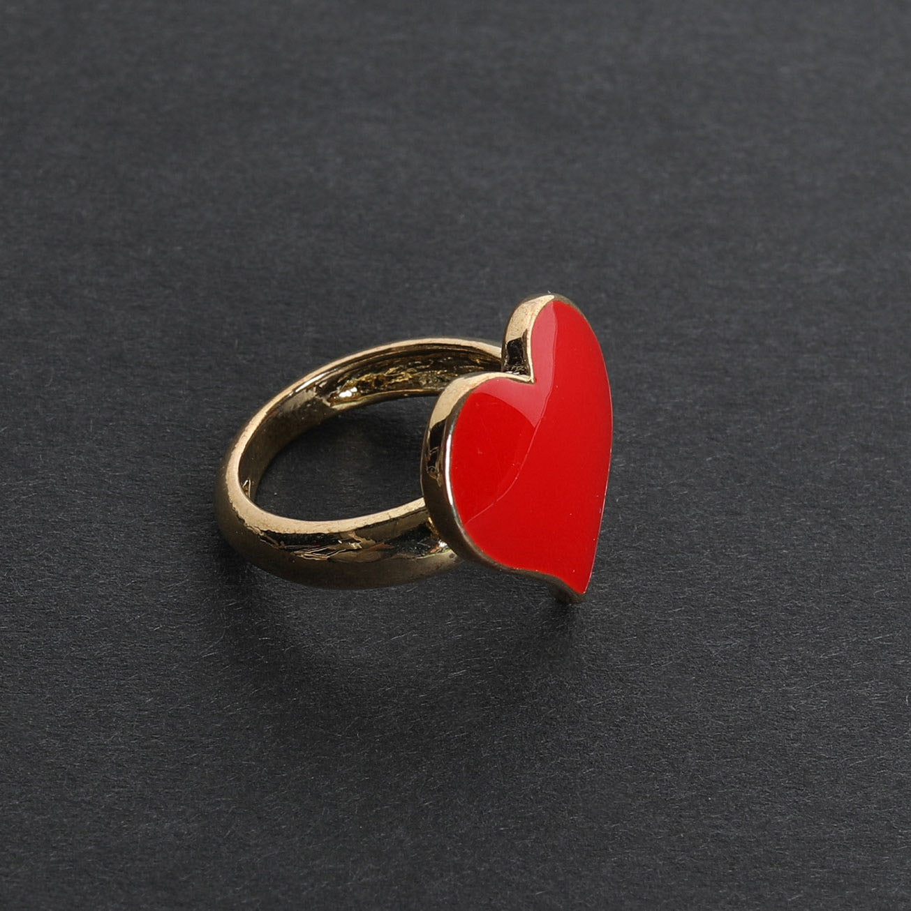 Queen of Hearts Gold Ring (3 sizes)