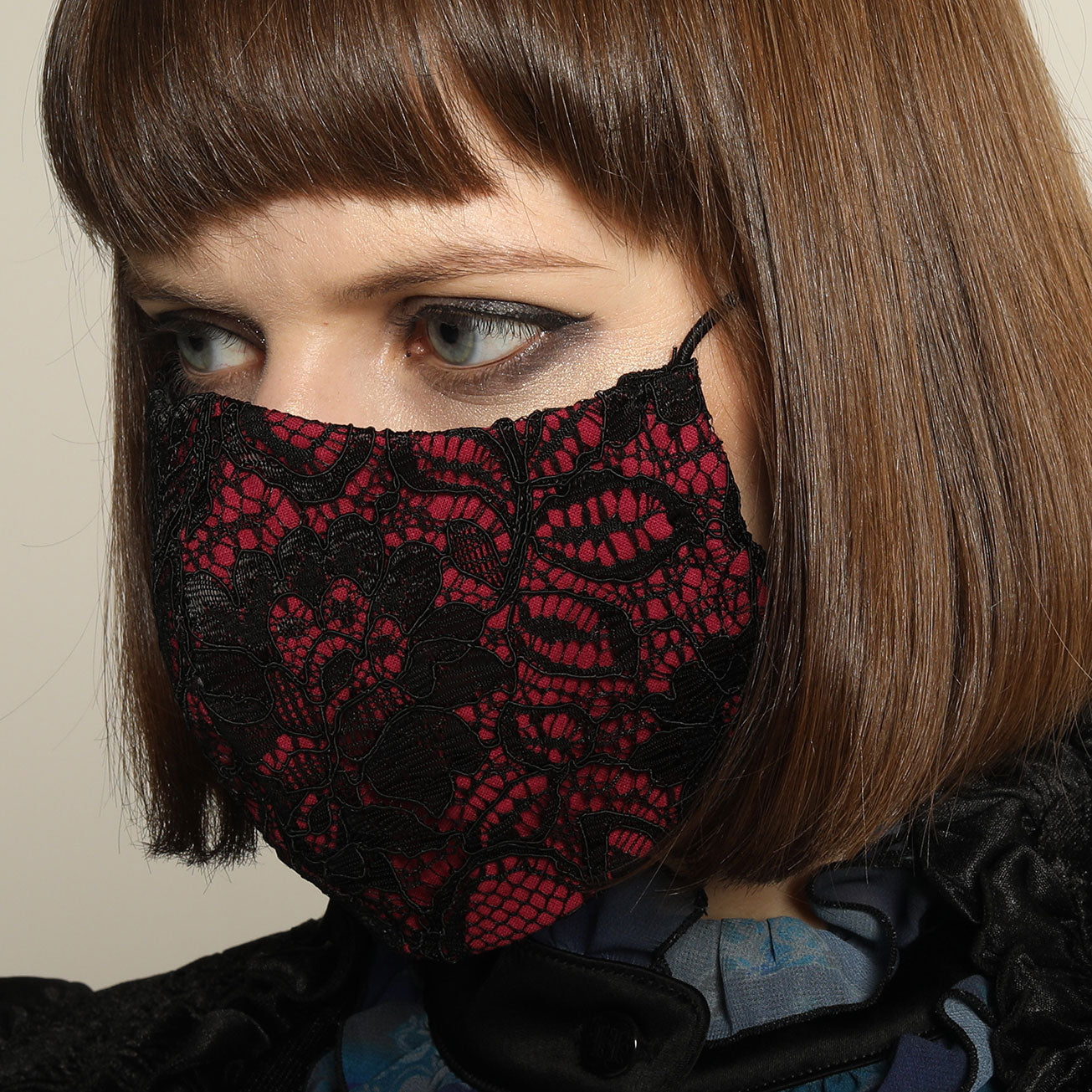 Pink Gothic Lace Mask Wear / M